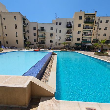 Pretty 2 Bedroom Apartment With Shared Pool Сент-Полс-Бей Экстерьер фото